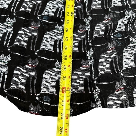 Fresh Fx Cat Pattern Short Sleeve Blouse EUC - Picture 9 of 10